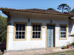 Linda casinha colonial na região histórica de OP, Ouro Preto